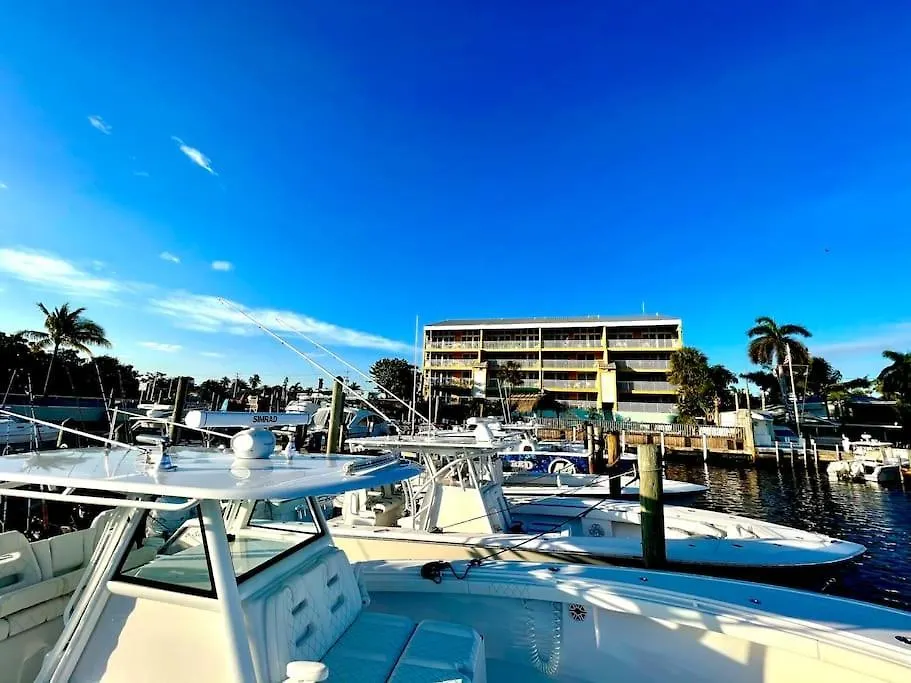 Holiday home Florida - Spacious Updated Waterfront Condo 2X2 Pool Dock Key West