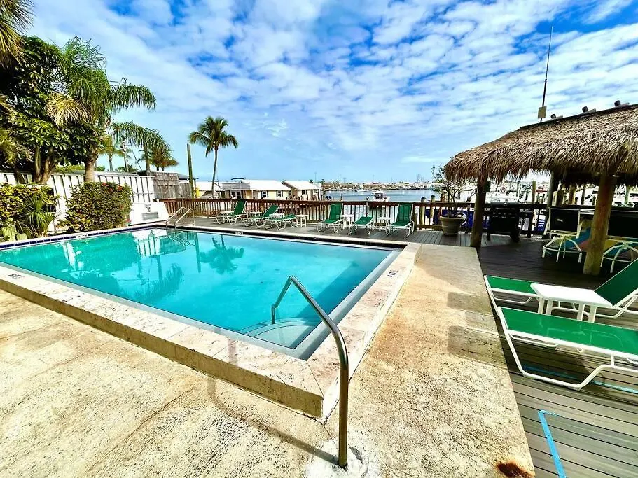 Holiday home Florida - Spacious Updated Waterfront Condo 2X2 Pool Dock Key West United States