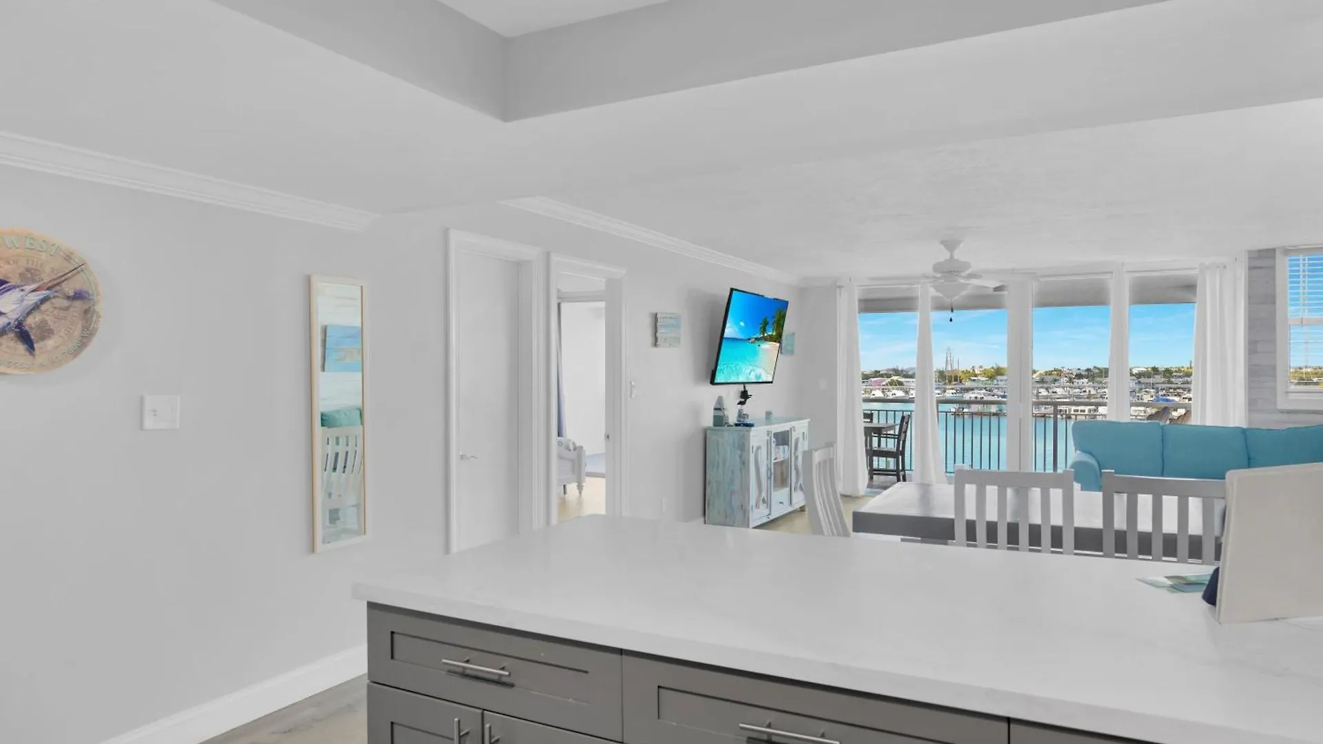 Florida - Spacious Updated Waterfront Condo 2X2 Pool Dock Key West Holiday home