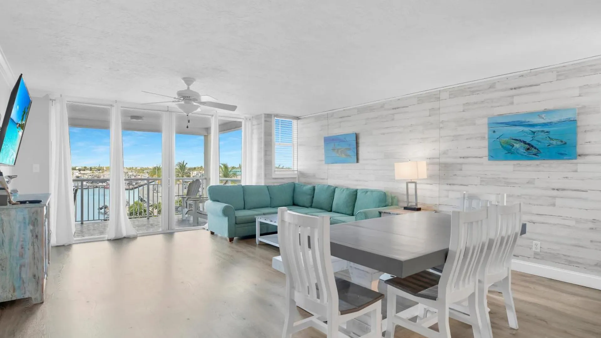 Florida - Spacious Updated Waterfront Condo 2X2 Pool Dock Key West