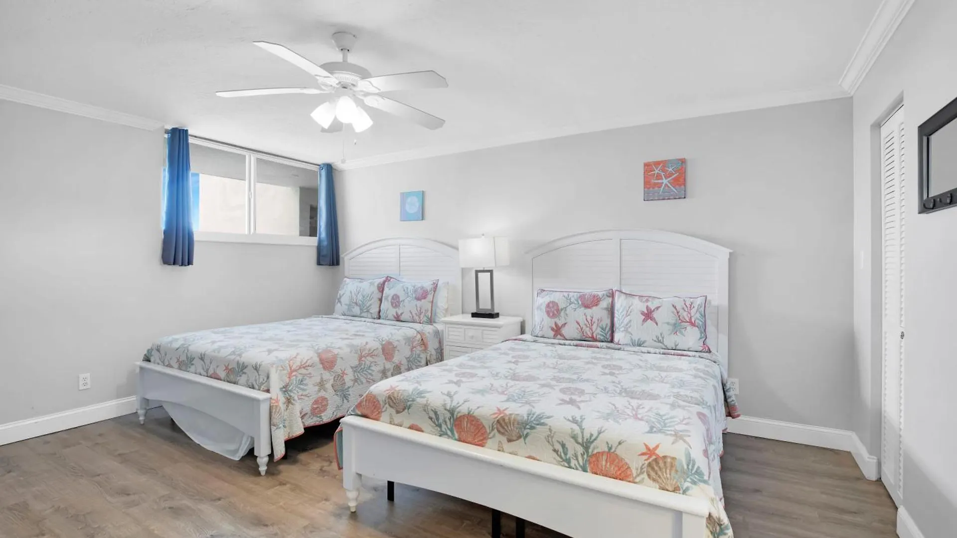 Florida - Spacious Updated Waterfront Condo 2X2 Pool Dock Key West Holiday home